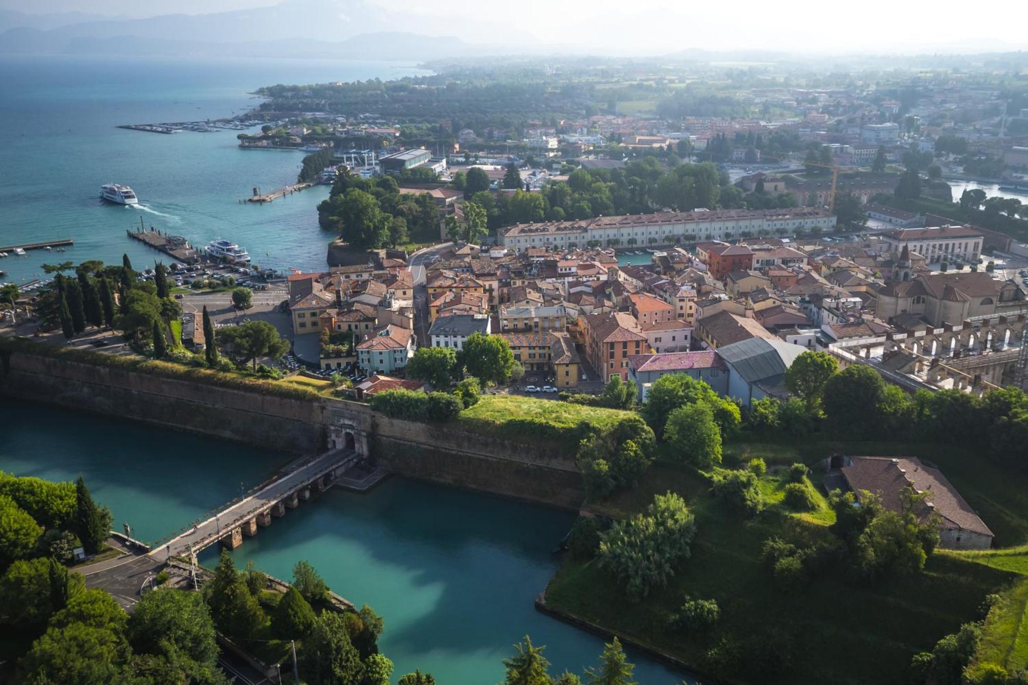 Residenza Porta Brescia Villa Peschiera del Garda Eksteriør billede
